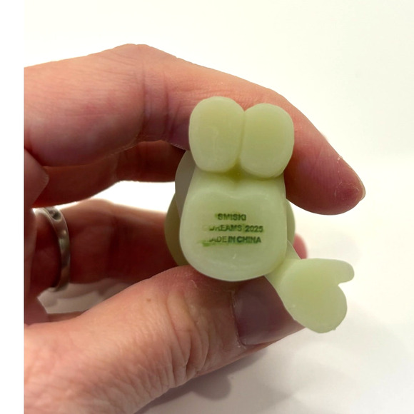 Authentic Smiski Paper Airplane Mini Figure from Sunday Series - NEW - Picture 5 of 5